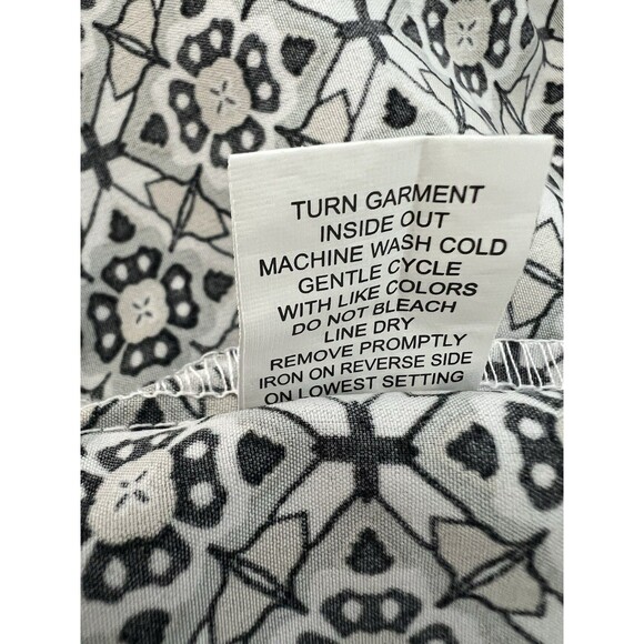 Notations Blouse Size XL Button Neck Roll Tab Sleeve Top Multicolored V Neck - Picture 8 of 9